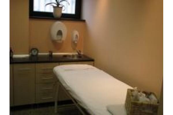 Care Zone Medical & Urban Spa - 16.jpg