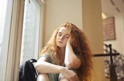 Automutilarea la adolescenți – înțelegerea fenomenlui, sprijin și îndrumare