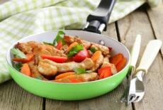 Chili de curcan cu legume