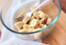 Placinta cu crema de banana