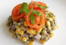 Salata de rosii si mazare verde